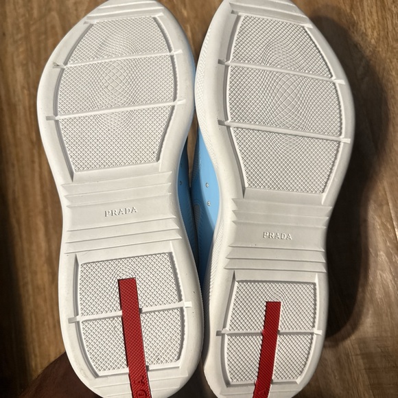 Prada Cups - Picture 4 of 4